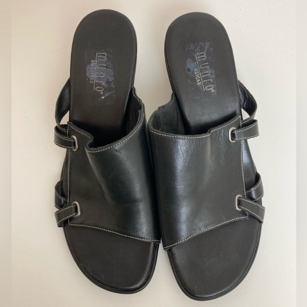 *Munro Black Kitten Heel Open Toe Slip On Sandals #SR